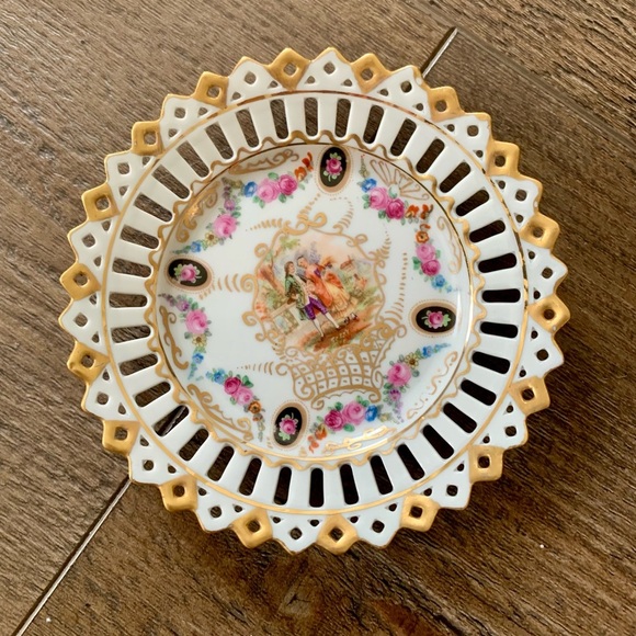 Vintage 1925 Powell Porcelain Reticulated Trinkets Dishes - Picture 2 of 11